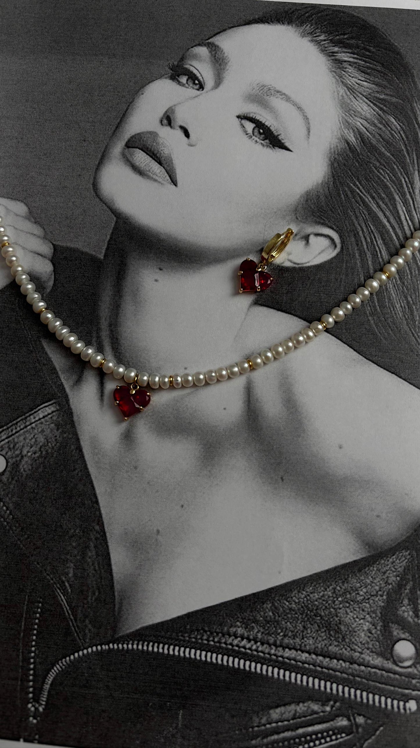 Red Heart Pendant Pearl Choker Necklace